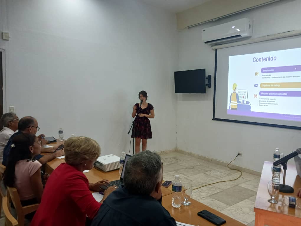 Ponencia: Control automatizado del proceso de llenado en una línea envasadora. Ponente: Lorena Cápiro Tocoronte (Cujae)