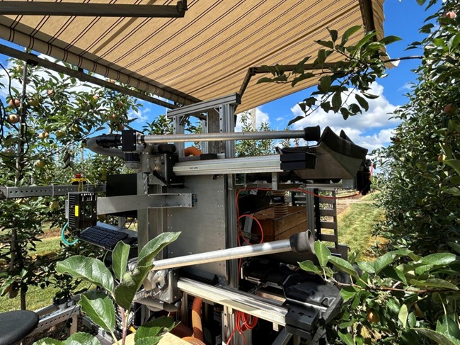 5-Robotic-Harvester-Front-Side-View-06-1024x768-1