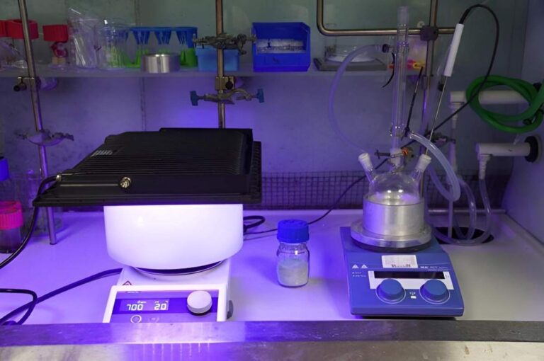 acido-recuperado-de-baterias-de-coche-y-residuos-plasticos-en-hidrogeno-limpio